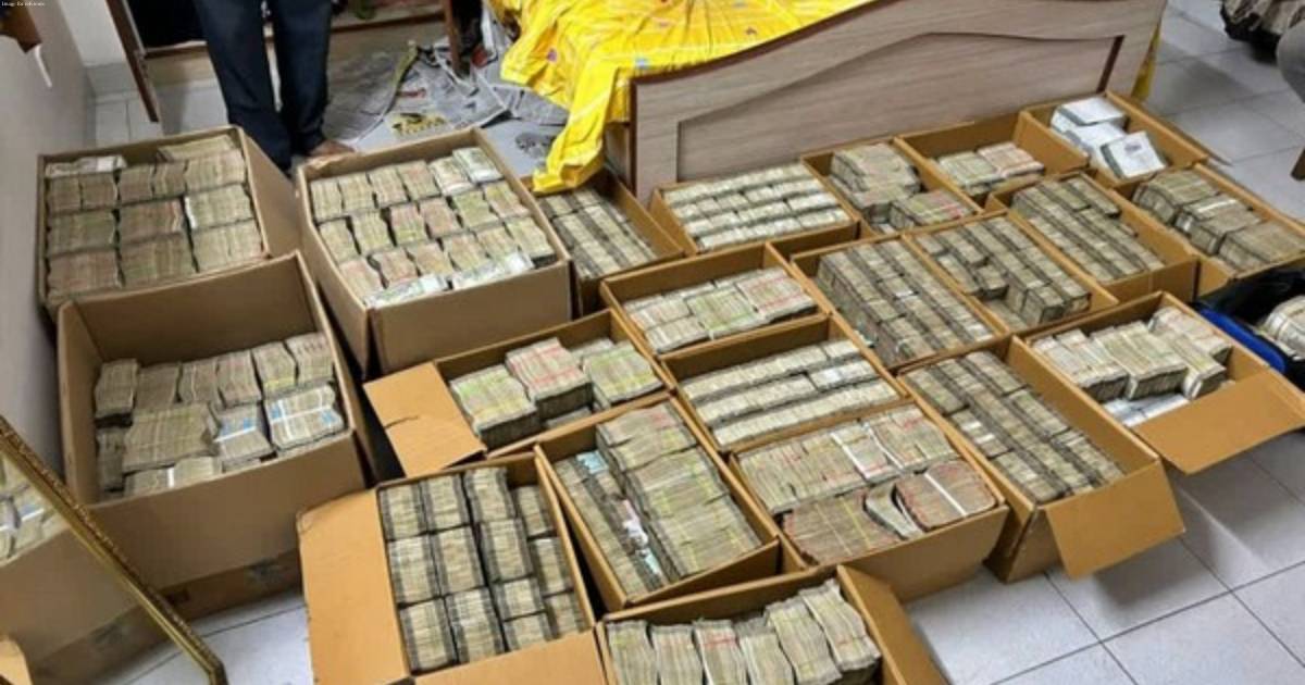 IT seizes Rs 42 cr in raid at former contractor's residence in Bengaluru